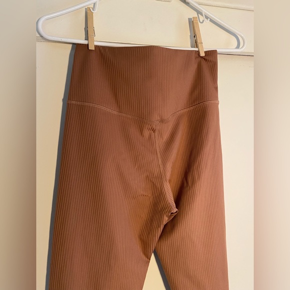 Girlfriend Collective Rib High-Rise Leggings - Picture 2 of 4